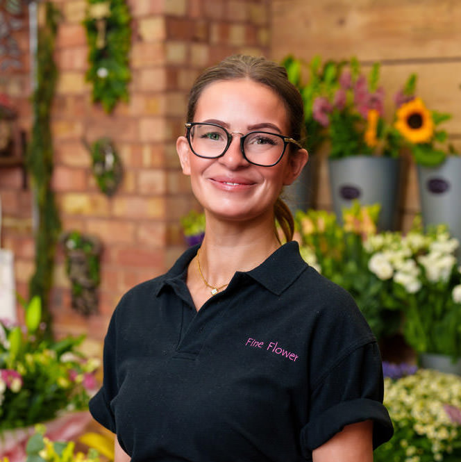 Hannah - The Social Media Marketing Hero behind Fine Flowers