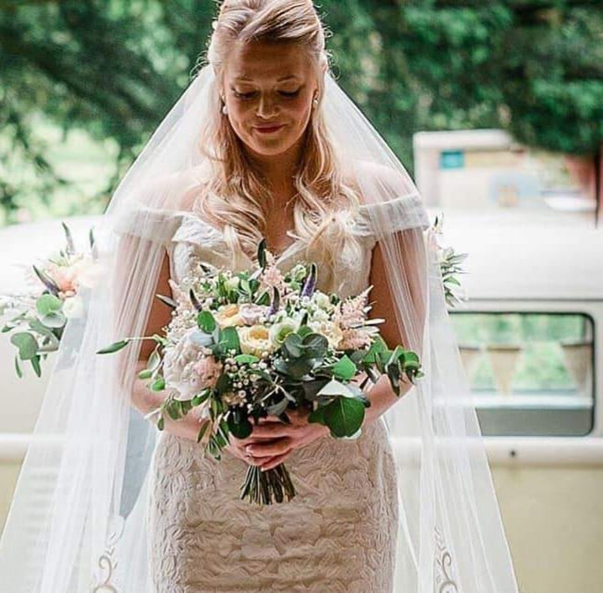 Personal wedding flowers Staffordshire. Bridal bouquets and personal flowers for your Staffordshire wedding, hand crafted by Lynne and the team at Fine Flowers and delivered on the day of your wedding